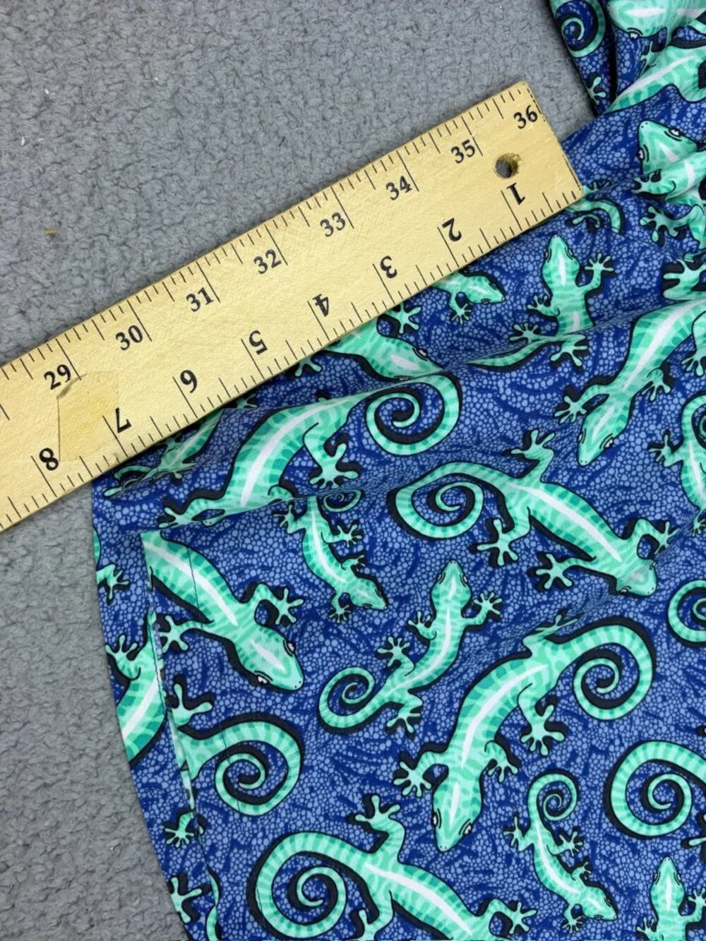 Vineyard Vines Swim Shorts Men Small Blue Lizard Print Lined Swim Beach